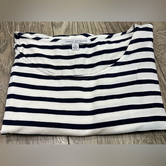 Green Envelope Striped Shirt - Women's XL 🌿 - Picture 3 of 10